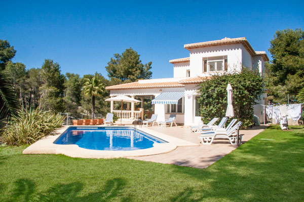 Luxury Villa in Javea with wifi and aircon and 4 bedrooms